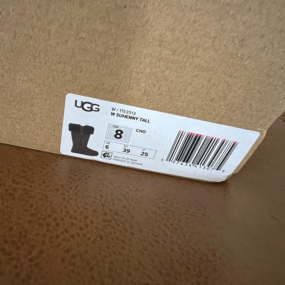 🤎🤎 New UGGs 🤎🤎 - Picture 9 of 15